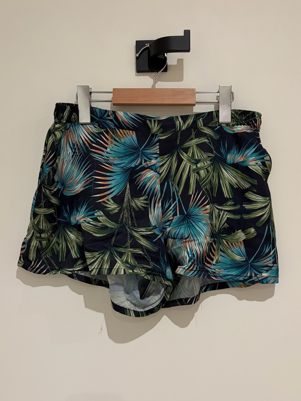 Tropical Palm Print Women's Sleep Shorts - Black/Green/Teal